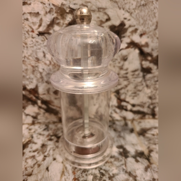 Trudeau Other - Trudeau Ceramic Adjustable Pepper Grinder